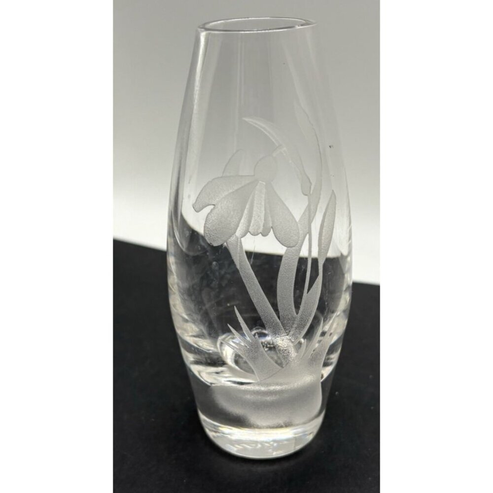 Stuart Strathearn Crystal Clear Bud Vase W/ Etched Flower Pattern - Picture 1 of 4